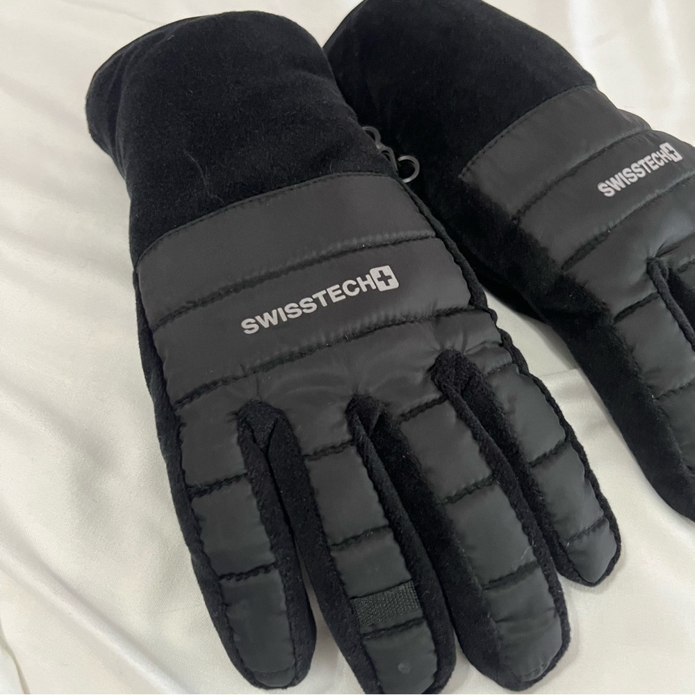 Swiss Tech Black Fleece Gloves